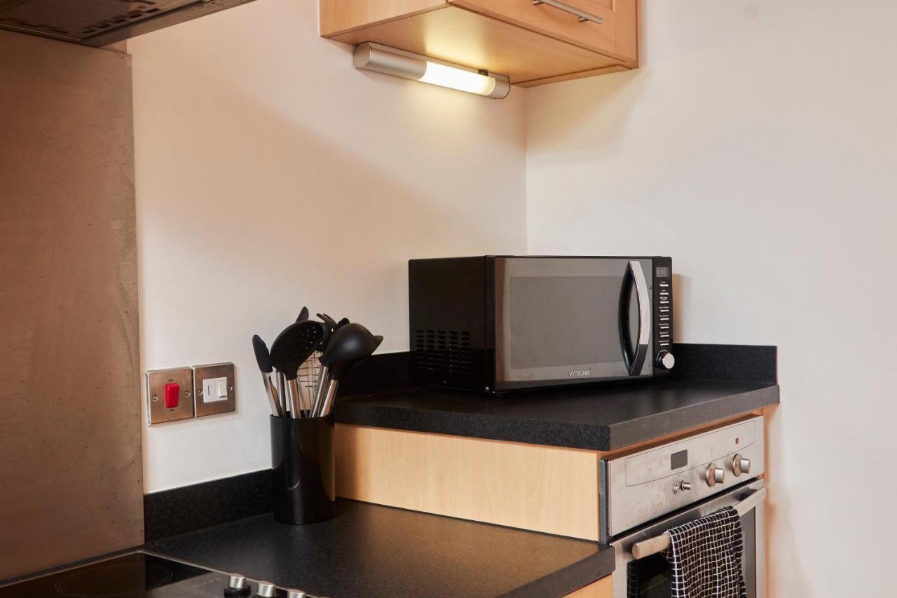 Primedoorstep Deluxe Apt, River Canal View& Free Parking! *
